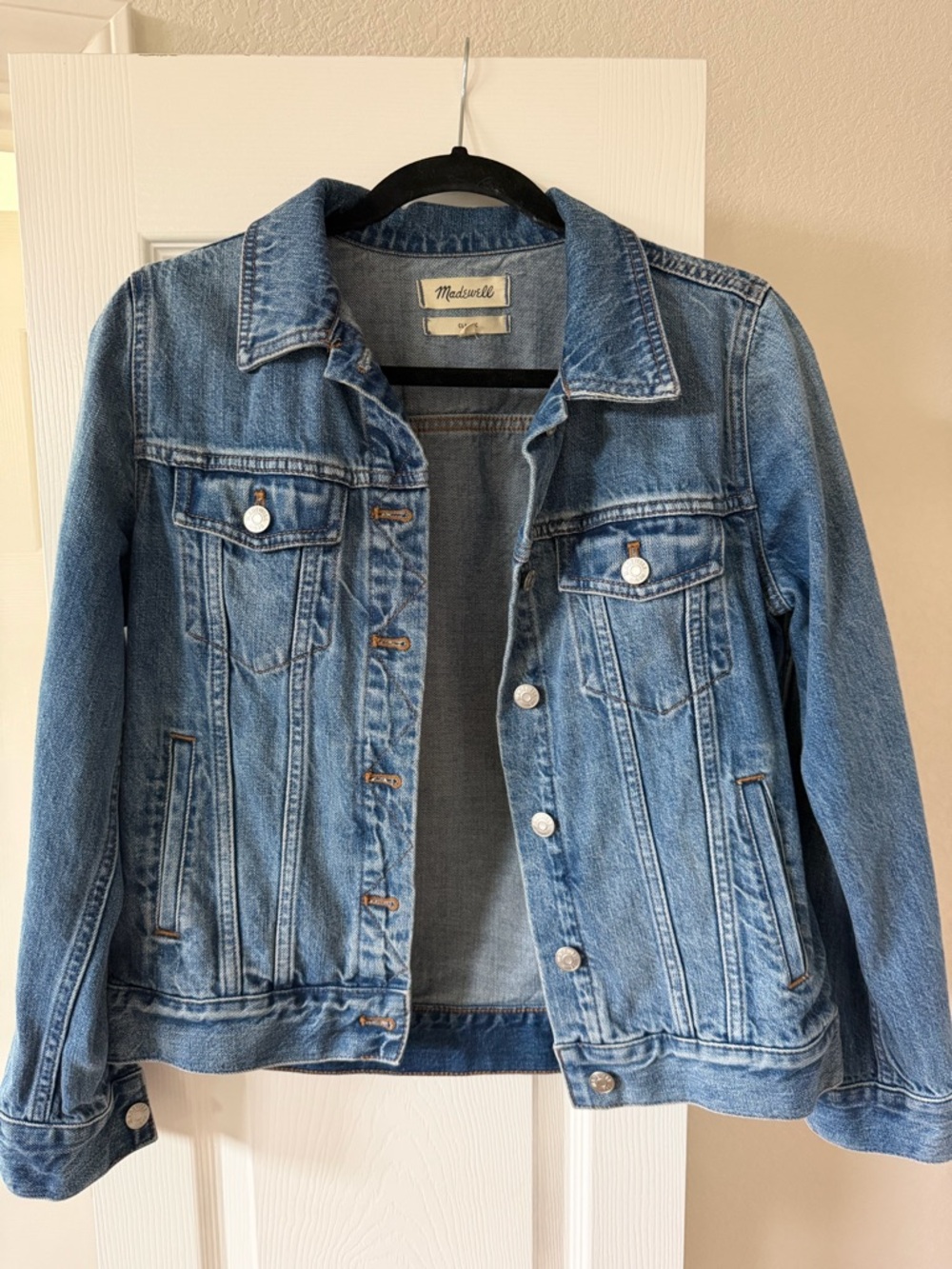 Madewell Classic Denim Jacket Medford Wash - Picture 2 of 3